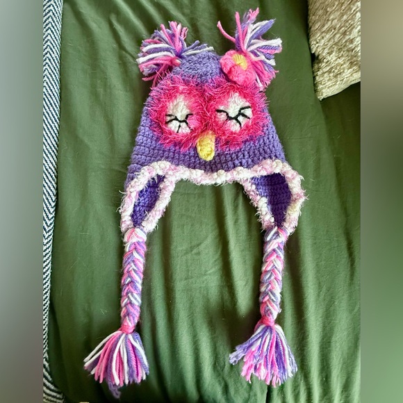 🦉 Handmade Crochet Owl Hat – Purple & Pink with Braided Tassels - Picture 1 of 2